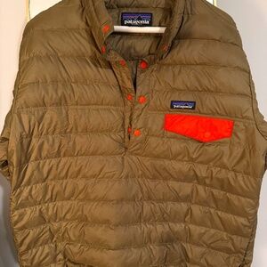 2016 Patagonia Recycled Polyester Down Snap-T Pullover, Ash Tan (L)